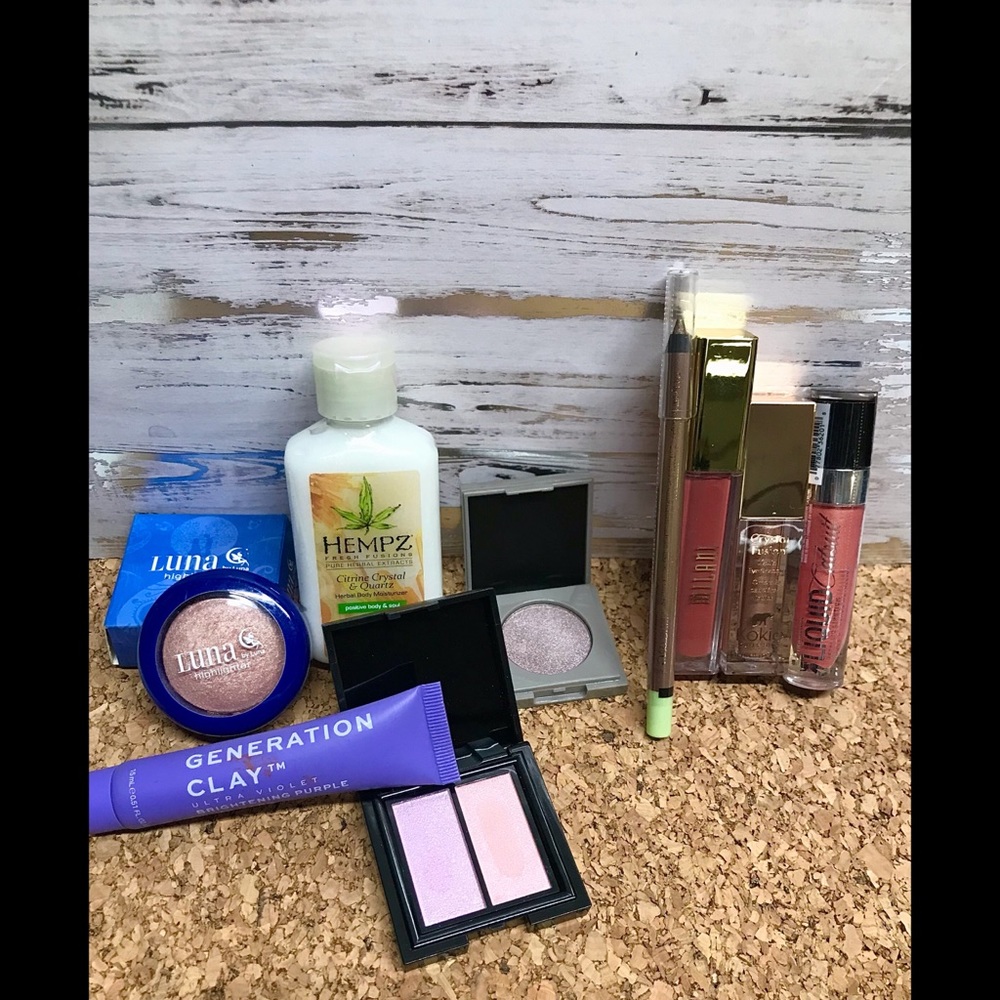 Makeup Bundle Deal! Eyeshadows, liquid lips, highlighter, lotion, face mask
